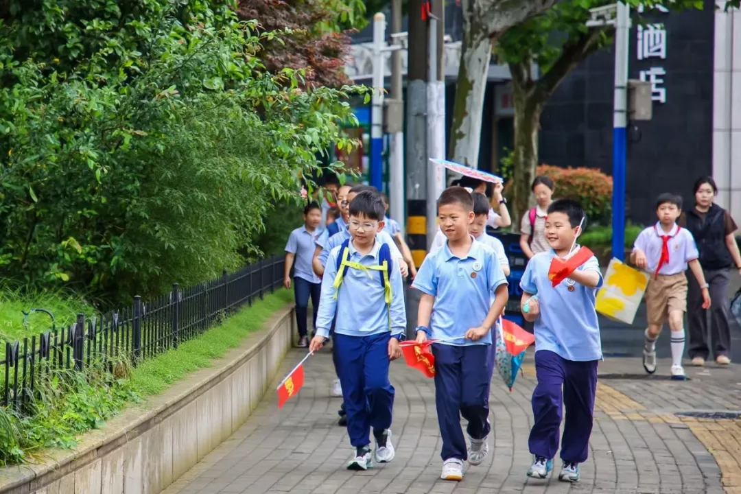 普陀少年行｜少年踏入治理一线，探索社区“最后一公里”